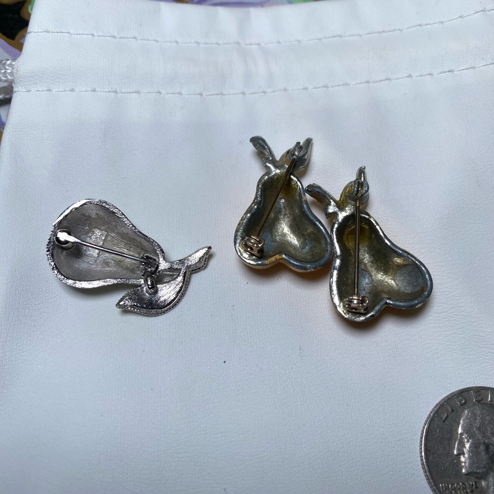 Vintage Fruits Brooch Set - Picture 6 of 7